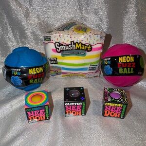 SmushMart Rainbow Layer Cake & Neon Fuzz Balls & NeeDohs